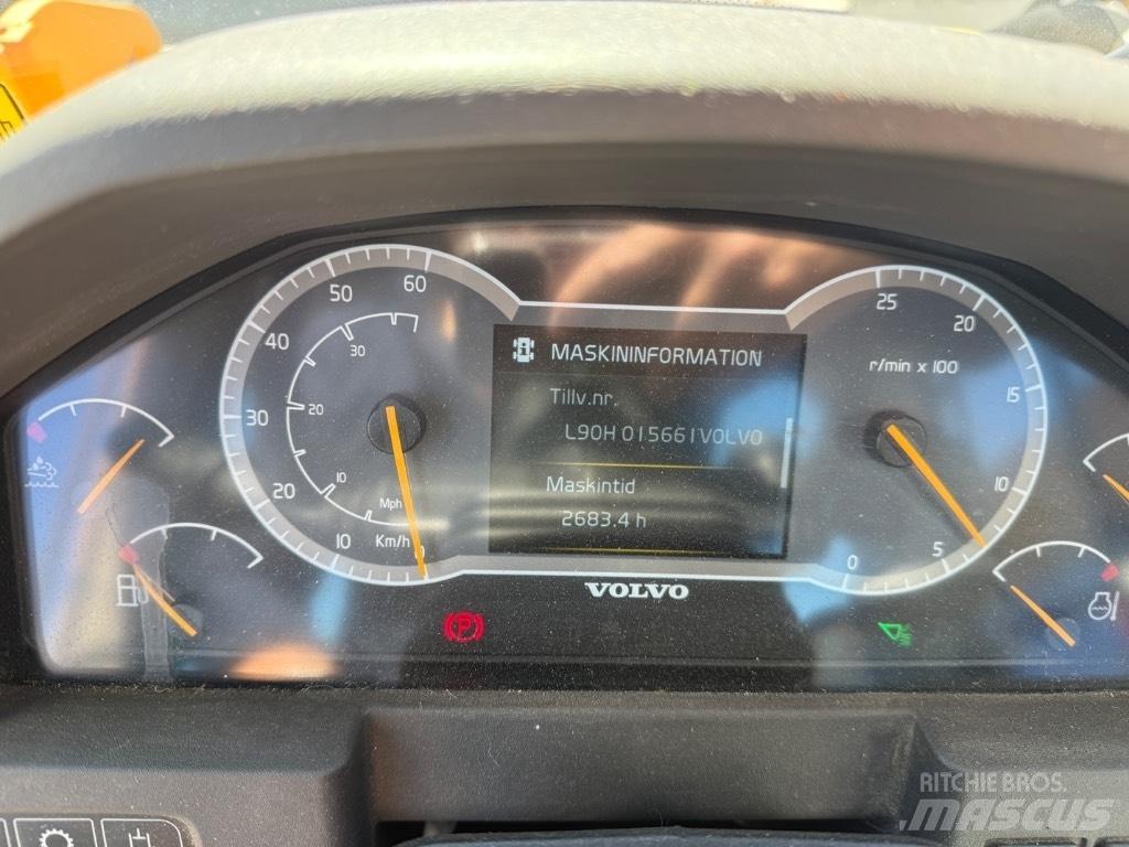 Volvo L90H Gumikerekes homlokrakodók