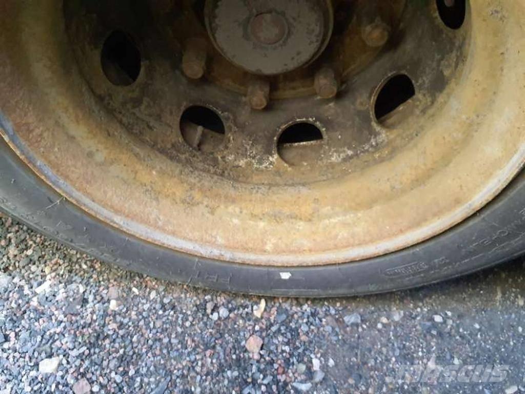 VAK VAK V-4-40 Hűtős félpótkocsik