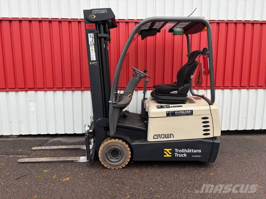 Crown SC3220 Elektromos targoncák