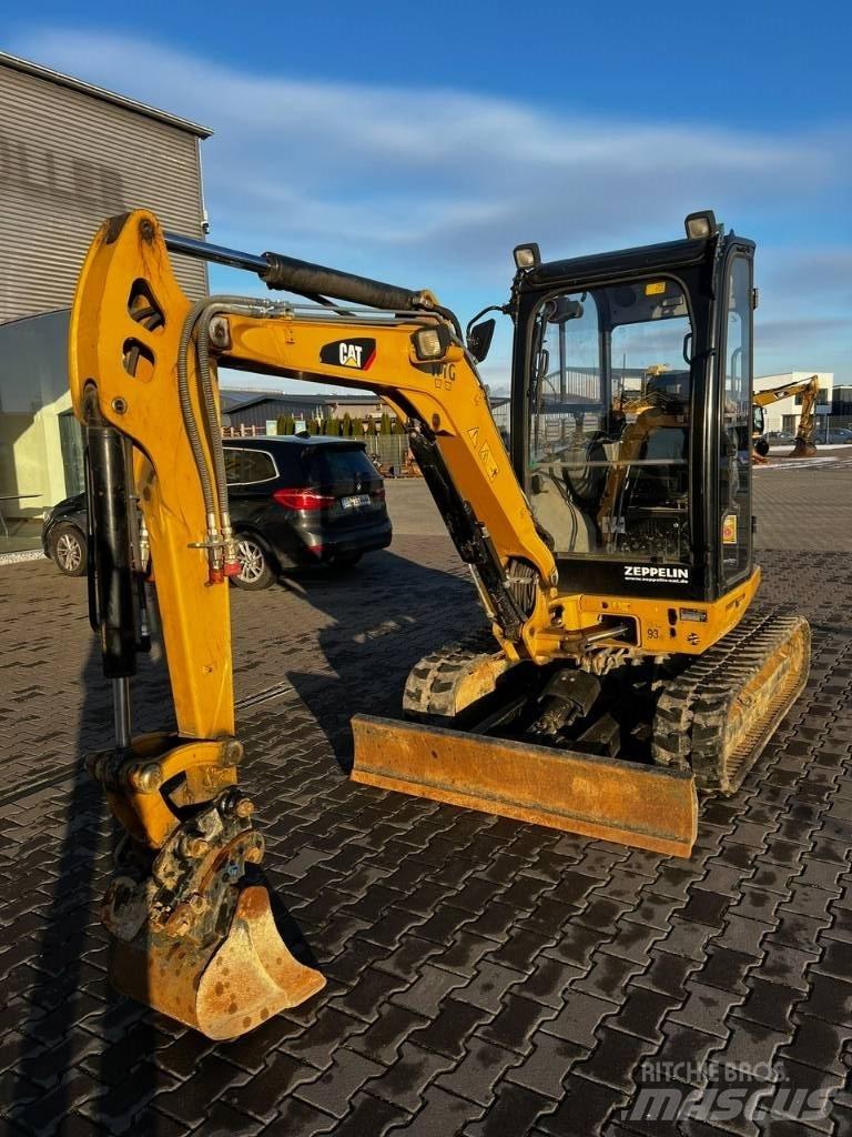 CAT 302.7 DCR Mini kotrók < 7t