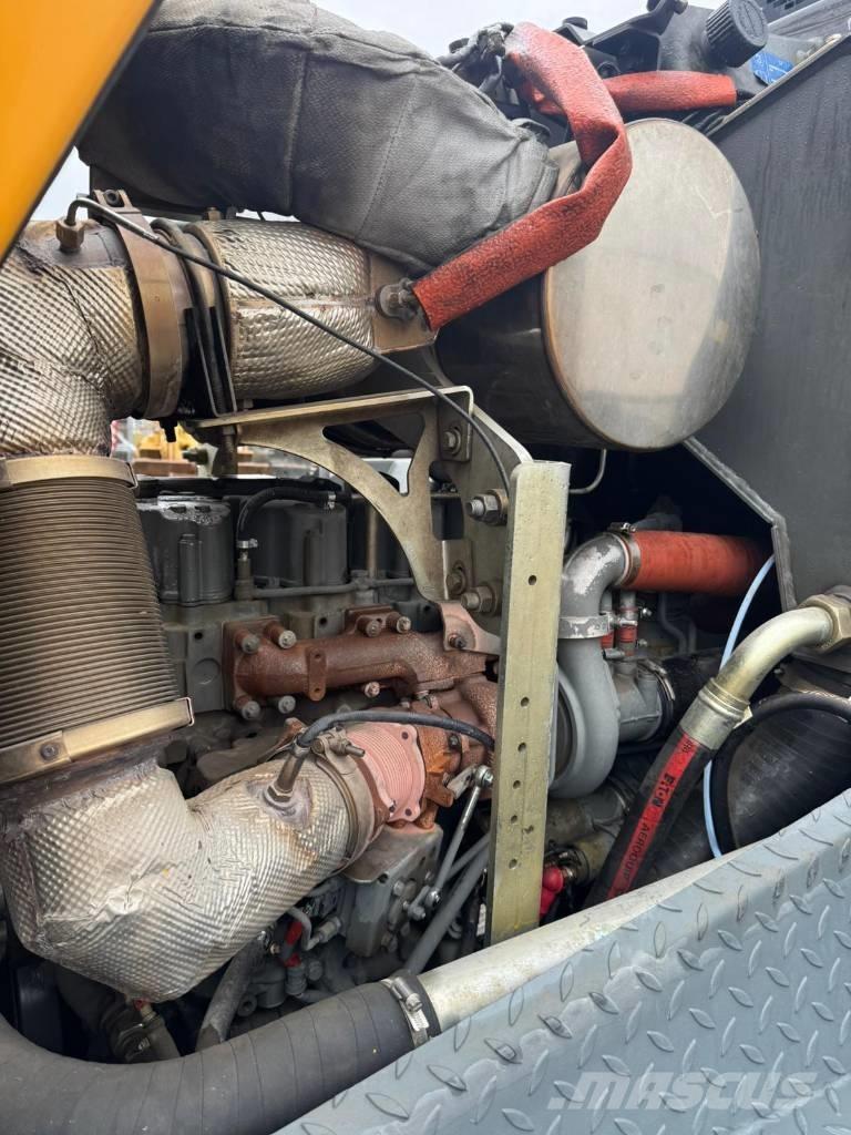 Liebherr L556 Gumikerekes homlokrakodók