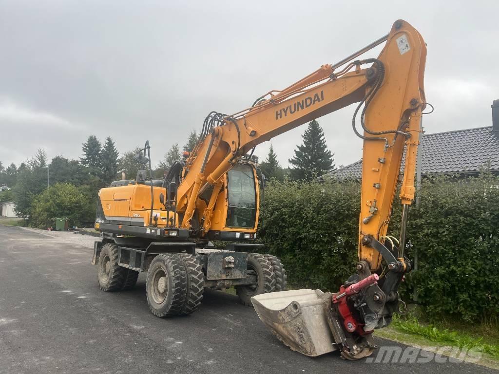 Hyundai 140W-9A Gumikerekes kotrók