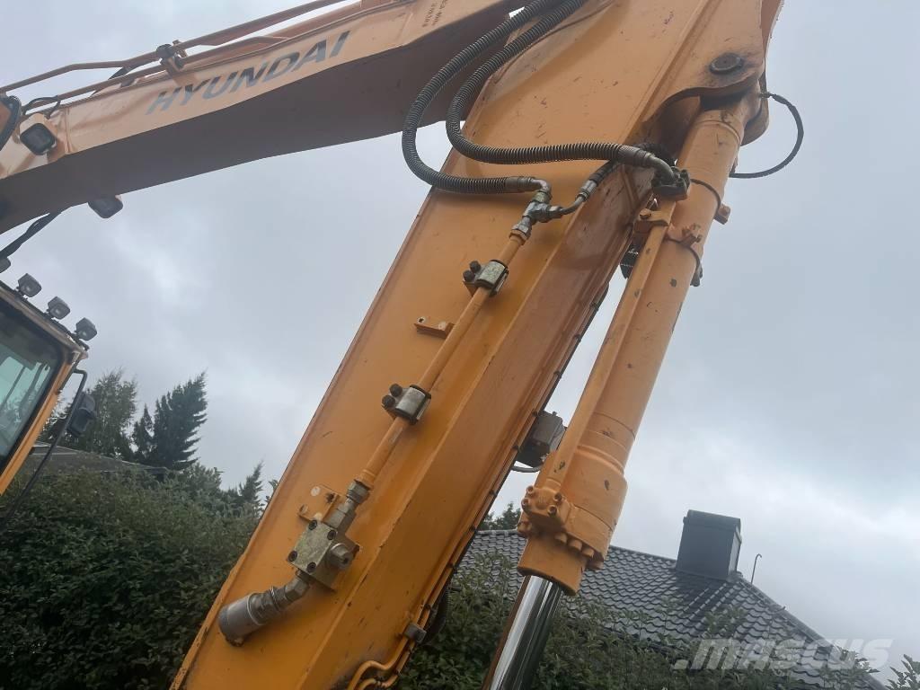 Hyundai 140W-9A Gumikerekes kotrók
