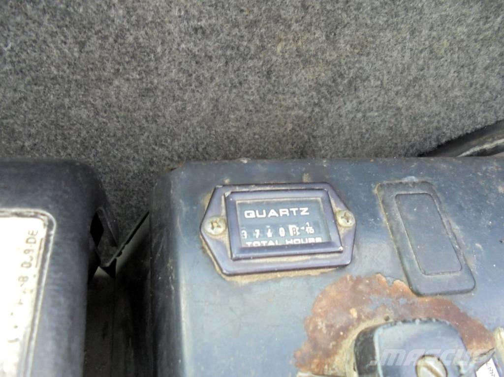 Bobcat 320 D Mini kotrók < 7t