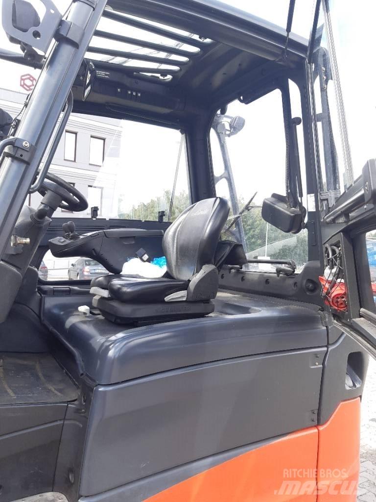 Linde E30HL Elektromos targoncák