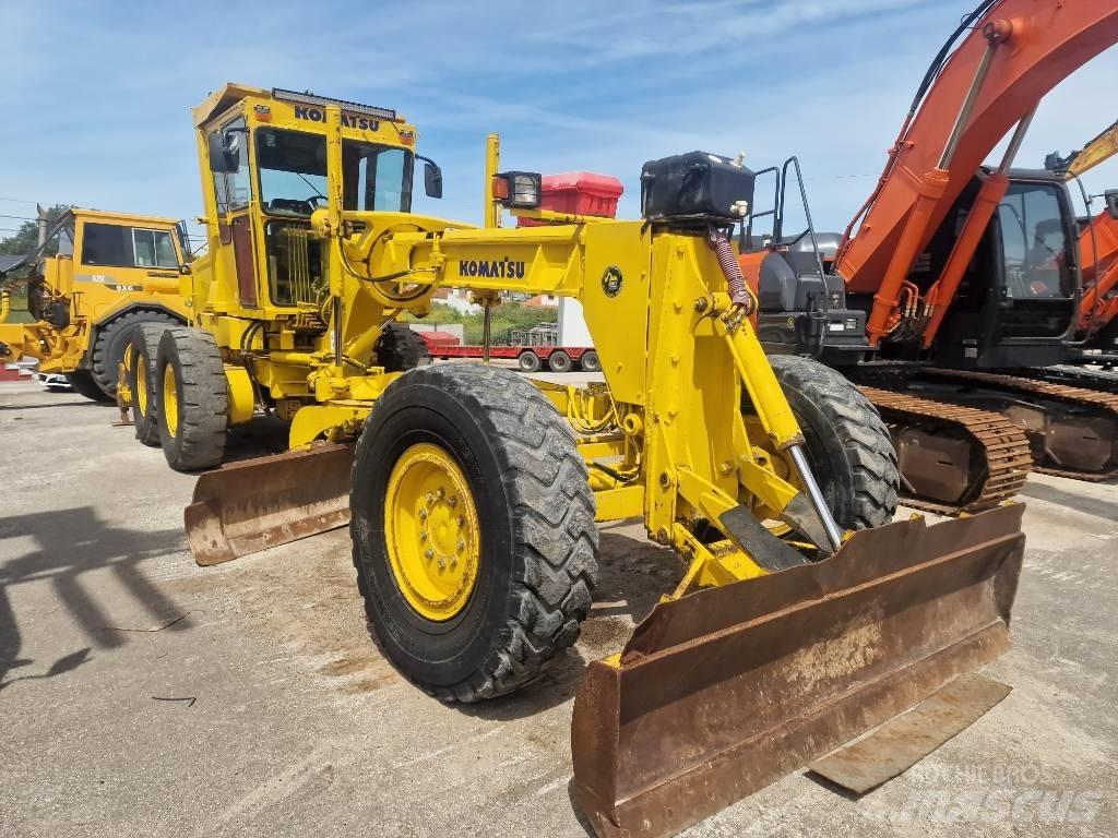 Komatsu GD 521 A-1 Gréderek