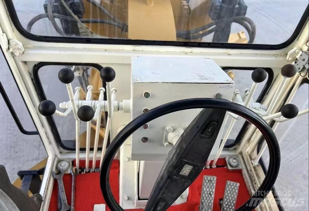 CAT 140 K Gréderek