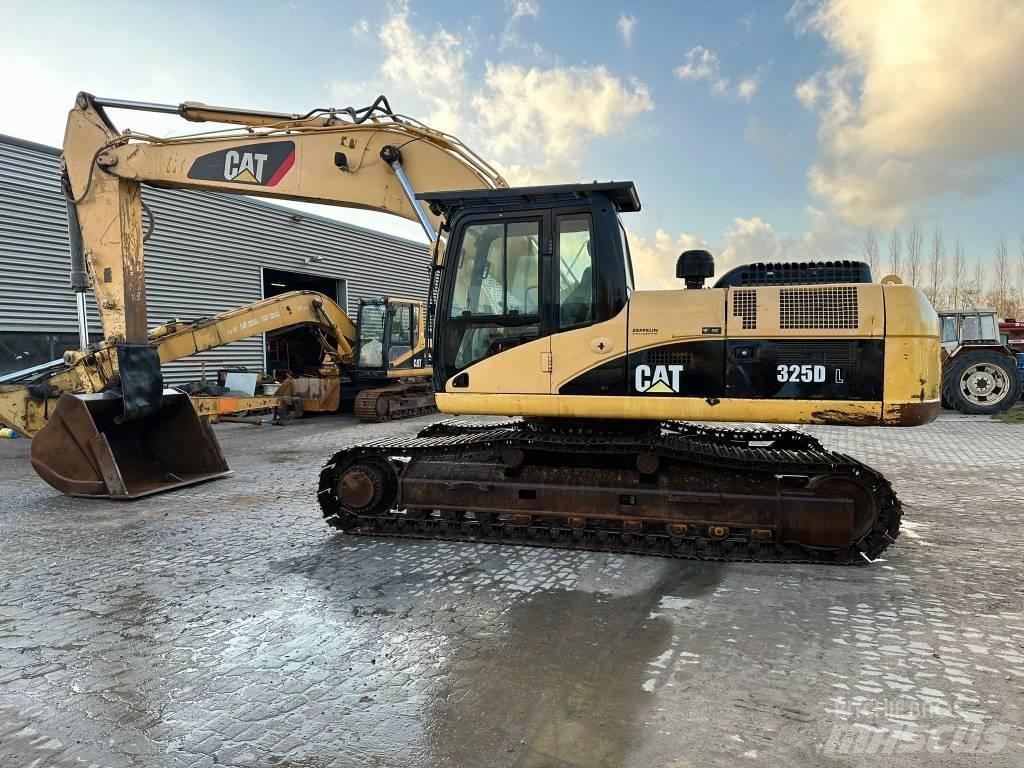 CAT 325DL Lánctalpas kotrók