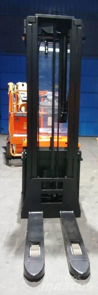 BT SPE 160 Gyalogkíséretű targonca