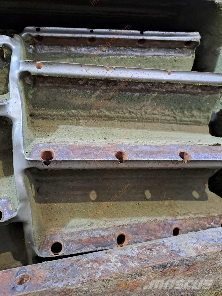 CLAAS Jaguar 850 Önjáró szecskázók