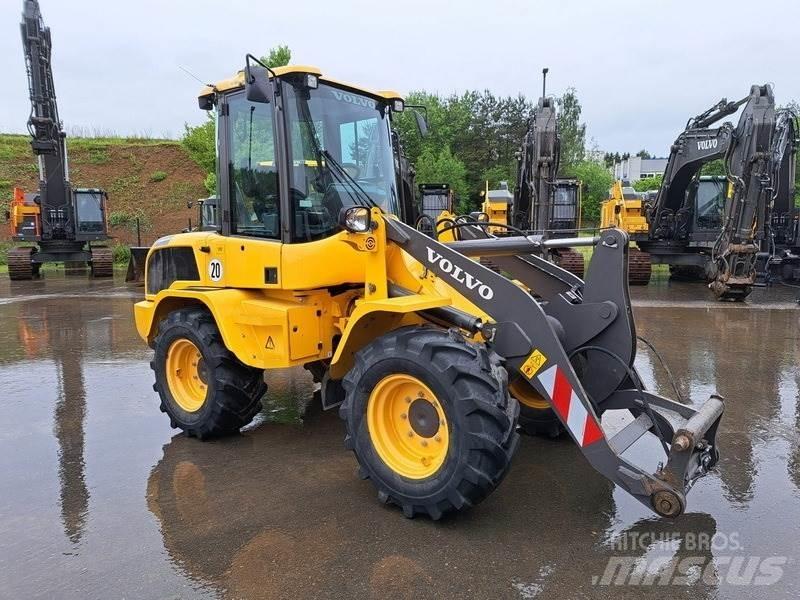 Volvo L 35 G Gumikerekes homlokrakodók