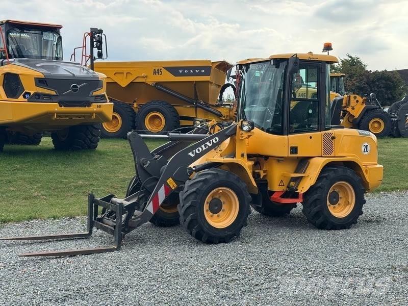 Volvo L 35 G Gumikerekes homlokrakodók