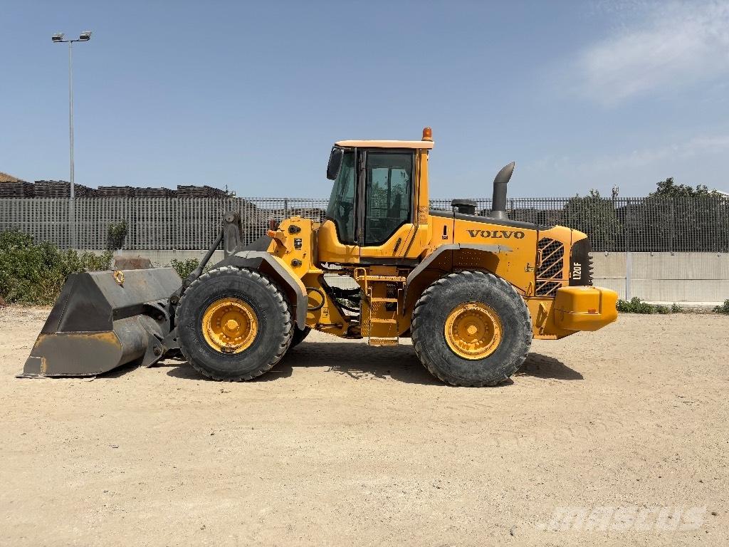 Volvo L 120 F Gumikerekes homlokrakodók