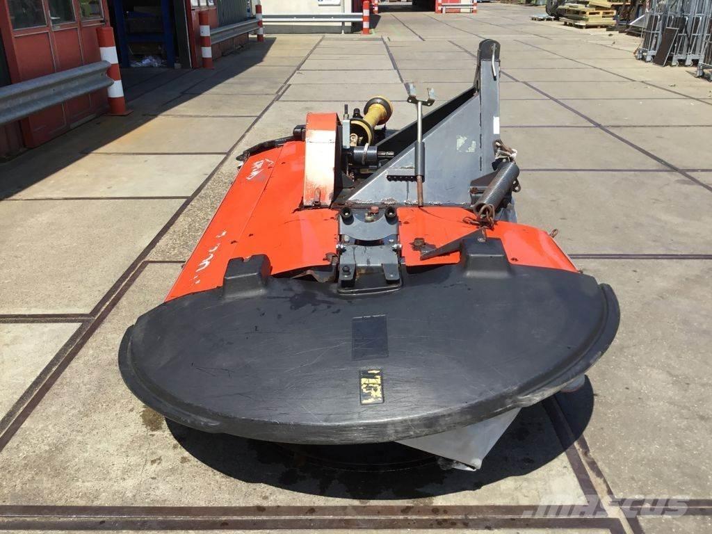 Kuhn 300 F Kaszák