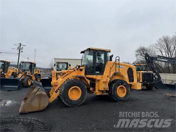Hyundai HL 955 Gumikerekes homlokrakodók