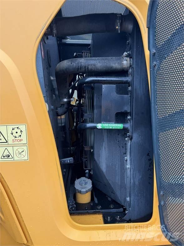 Hyundai HL 955 Gumikerekes homlokrakodók