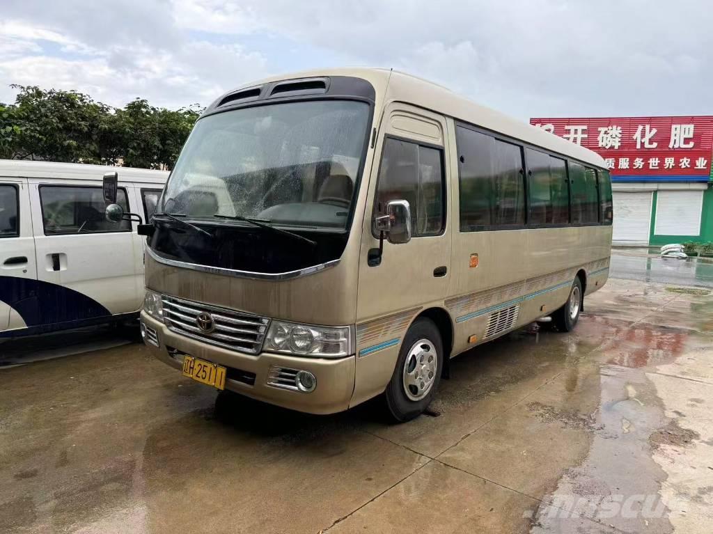 Toyota Coaster Bus Mini buszok