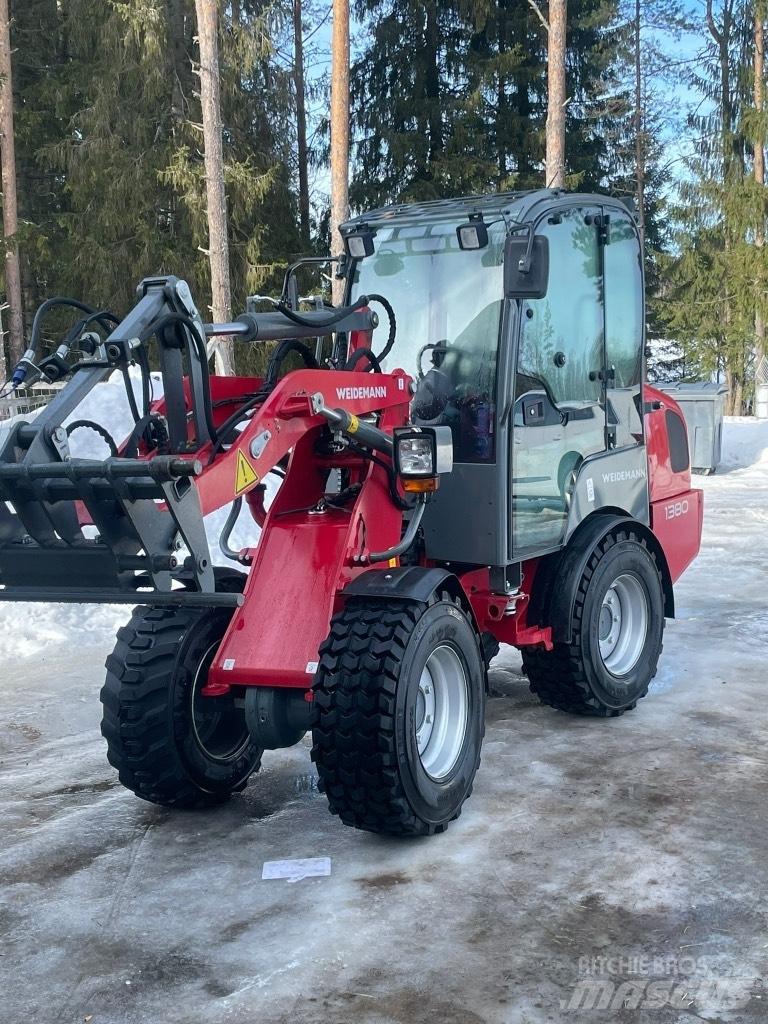 Weidemann 1380 Univerzális rakodók