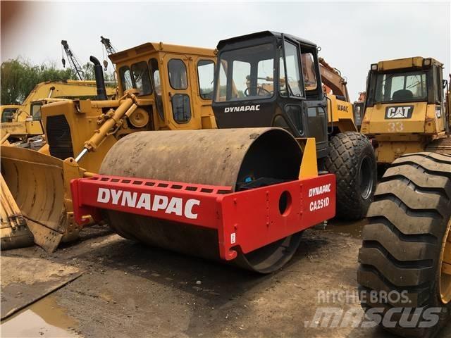 Dynapac CA251D Egydobos hengerek