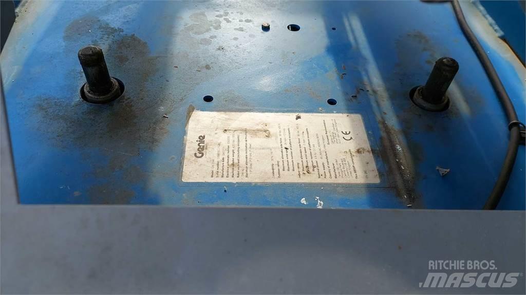 Genie GS2046 Ollós emelők