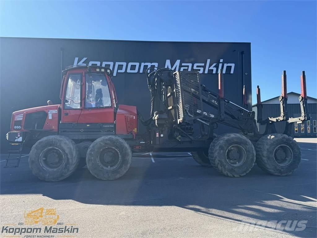 Komatsu 895 Kihordók
