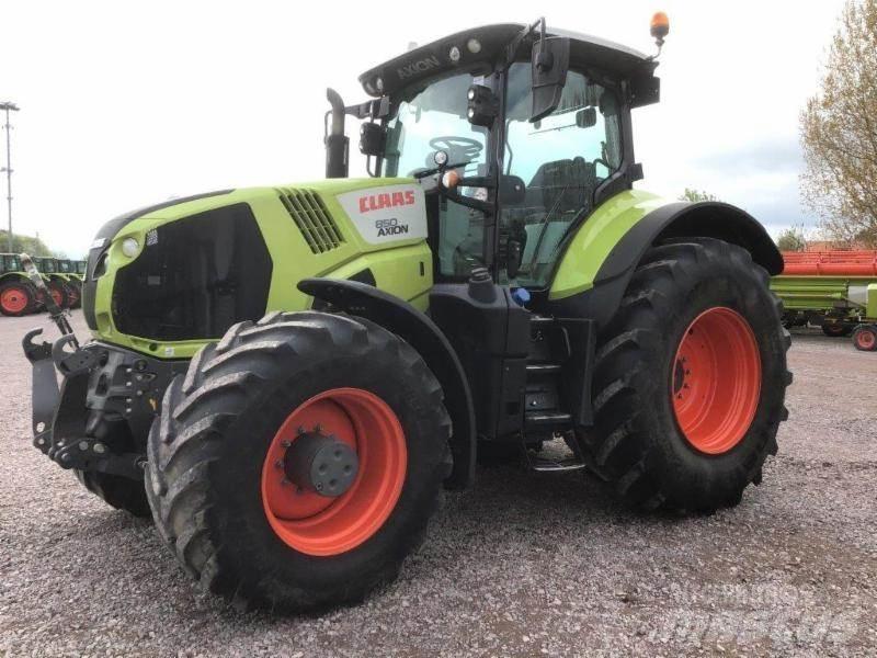 CLAAS AXION 850 Traktorok