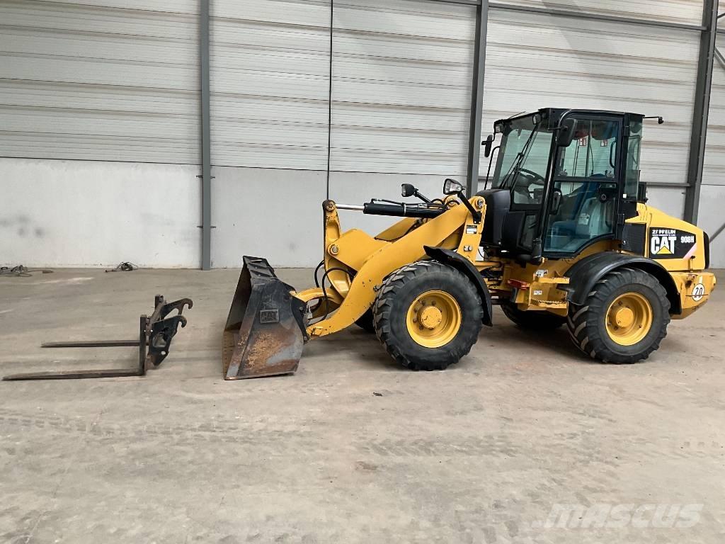 CAT 908 H Gumikerekes homlokrakodók