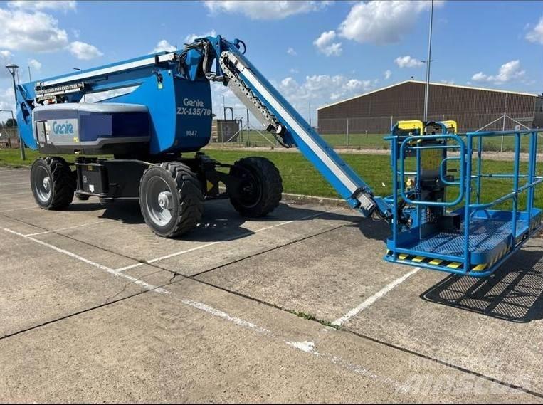 Genie ZX 135/70 Karos emelők