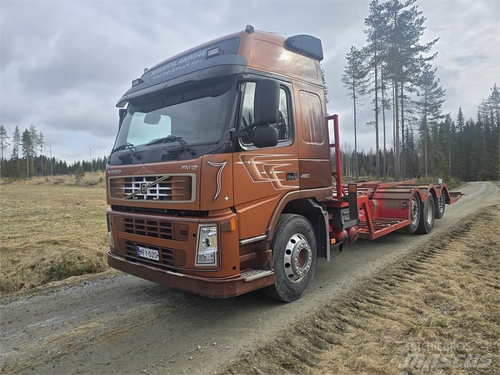 Volvo FM12 8x2 erdészeti gépszállító teherautók