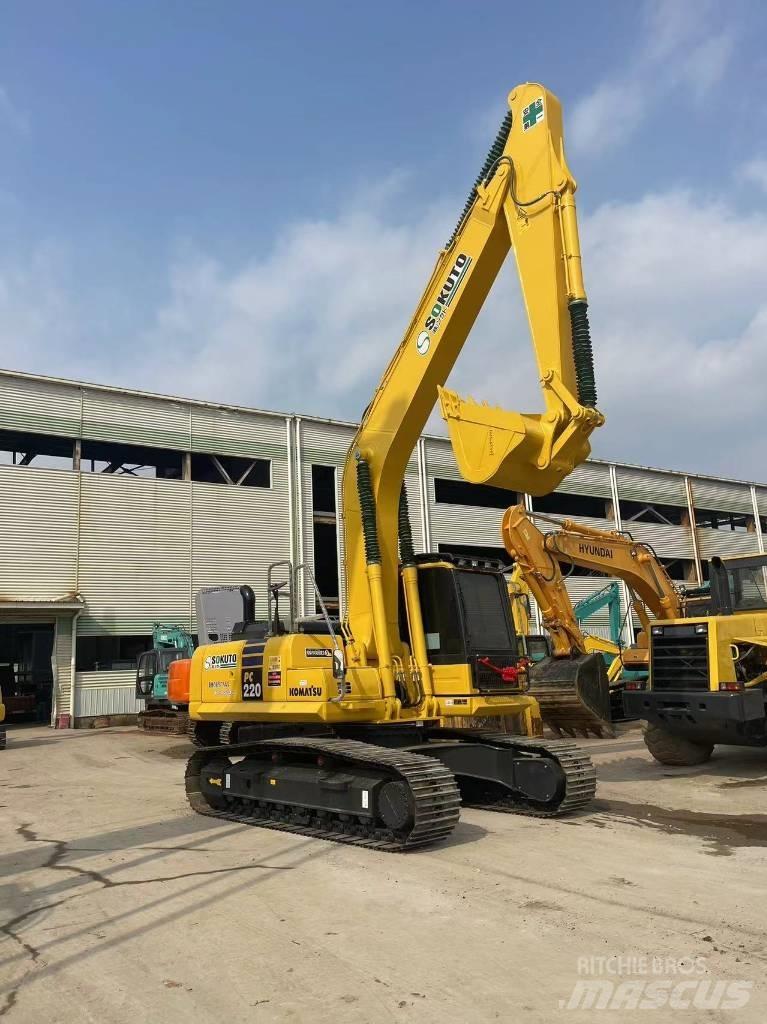 Komatsu PC 220-8 Lánctalpas kotrók