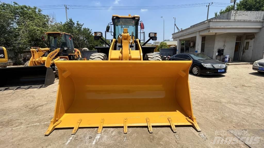 SDLG LG 956 L Gumikerekes homlokrakodók