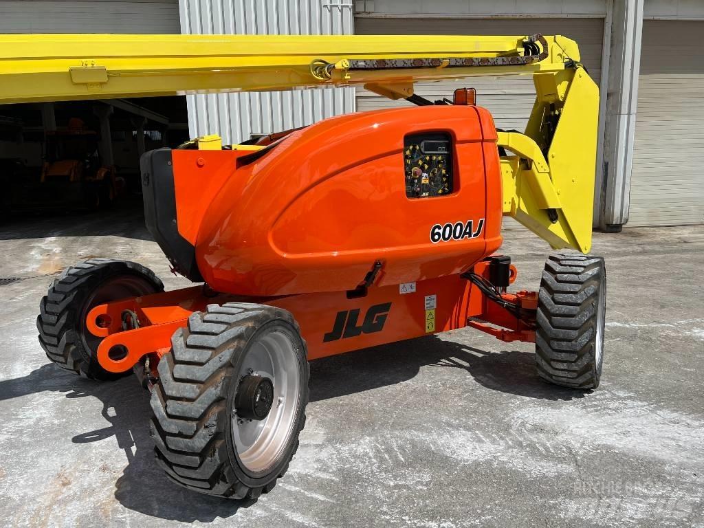 JLG 600 AJ Karos emelők