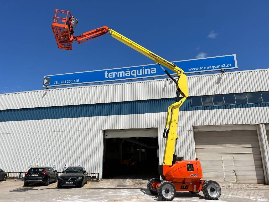 JLG 600 AJ Karos emelők