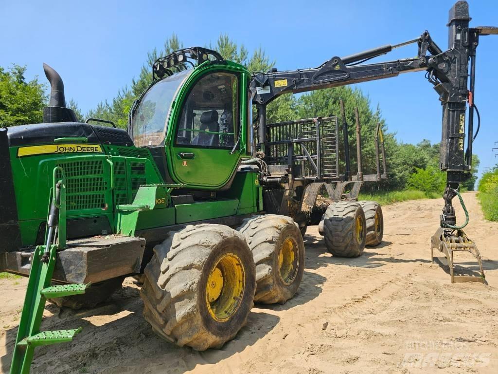 John Deere 1210 G Kihordók