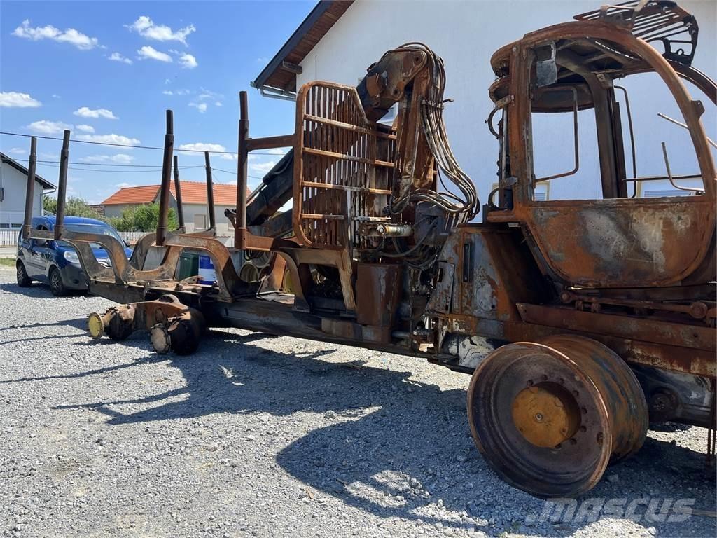 John Deere 1110E Kihordók