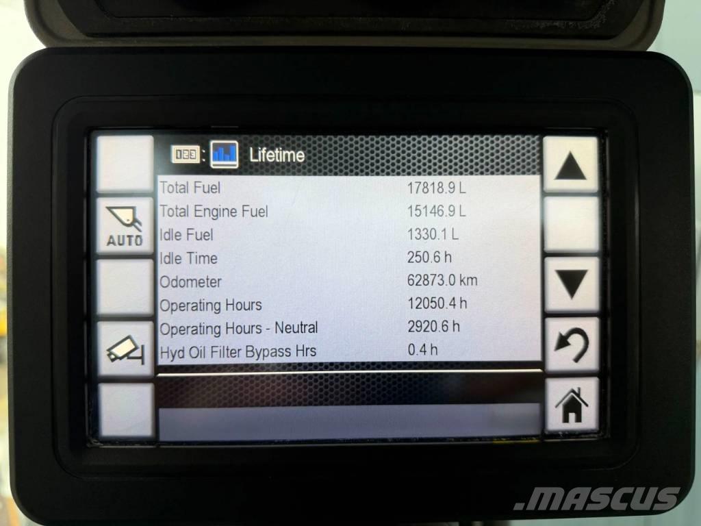 CAT 966M XE Gumikerekes homlokrakodók