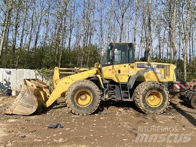 Komatsu WA320-5 Kotrórakodók