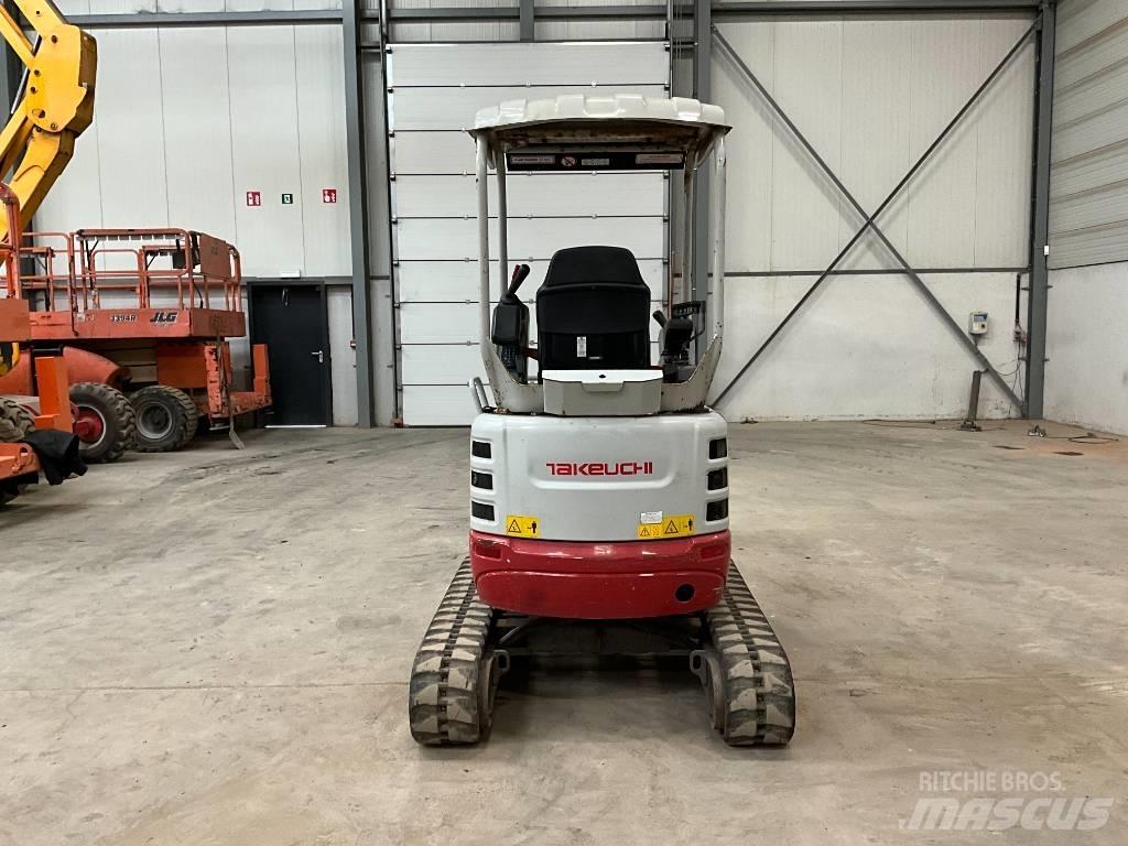 Takeuchi TB 215 R Mini kotrók < 7t
