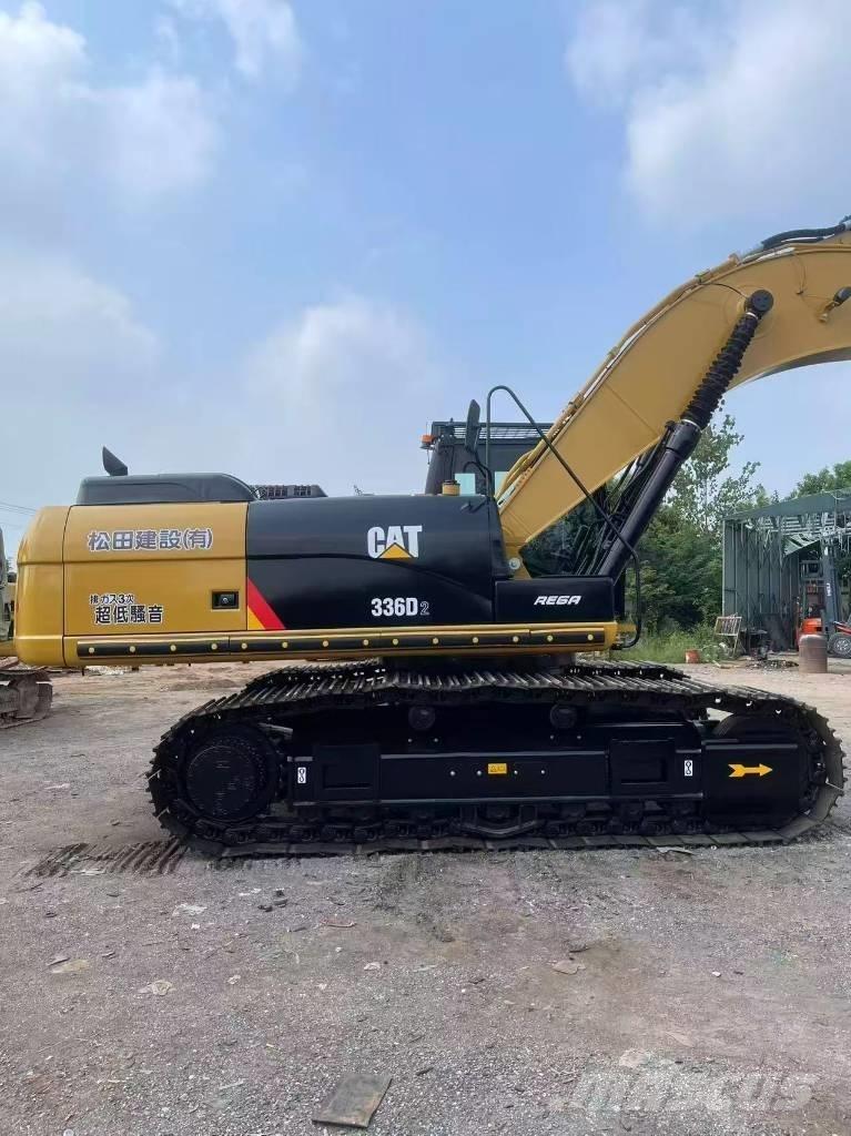 CAT 336D2 Lánctalpas kotrók