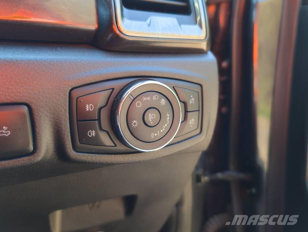 Ford Ranger Kis teherszállító/Platós kocsi
