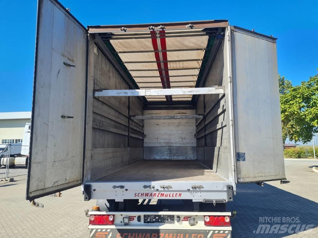 Schwarzmüller 7.4m Ponyvás pótkocsik