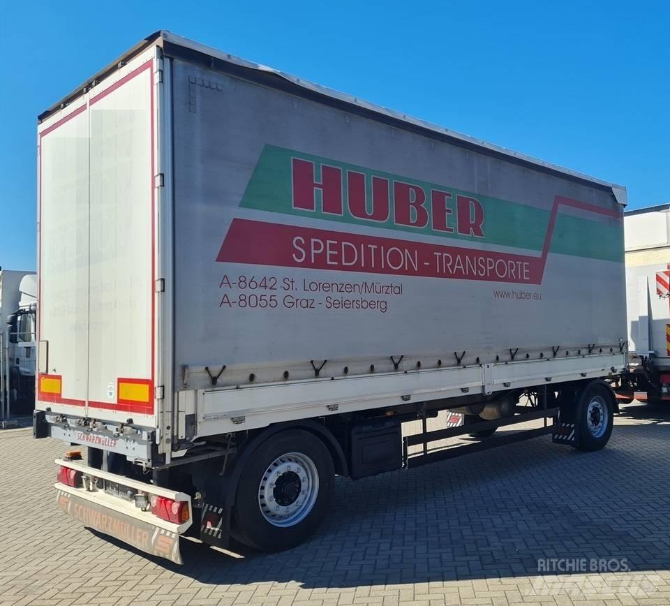 Schwarzmüller 7.4m Ponyvás pótkocsik
