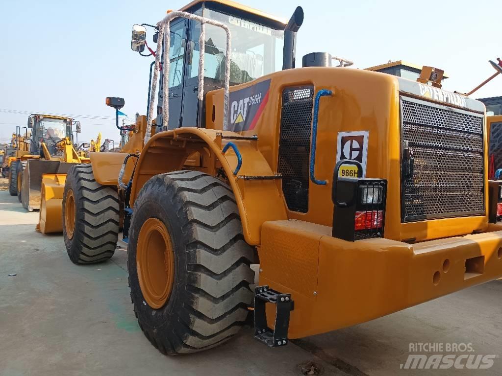 CAT 966 H Gumikerekes homlokrakodók