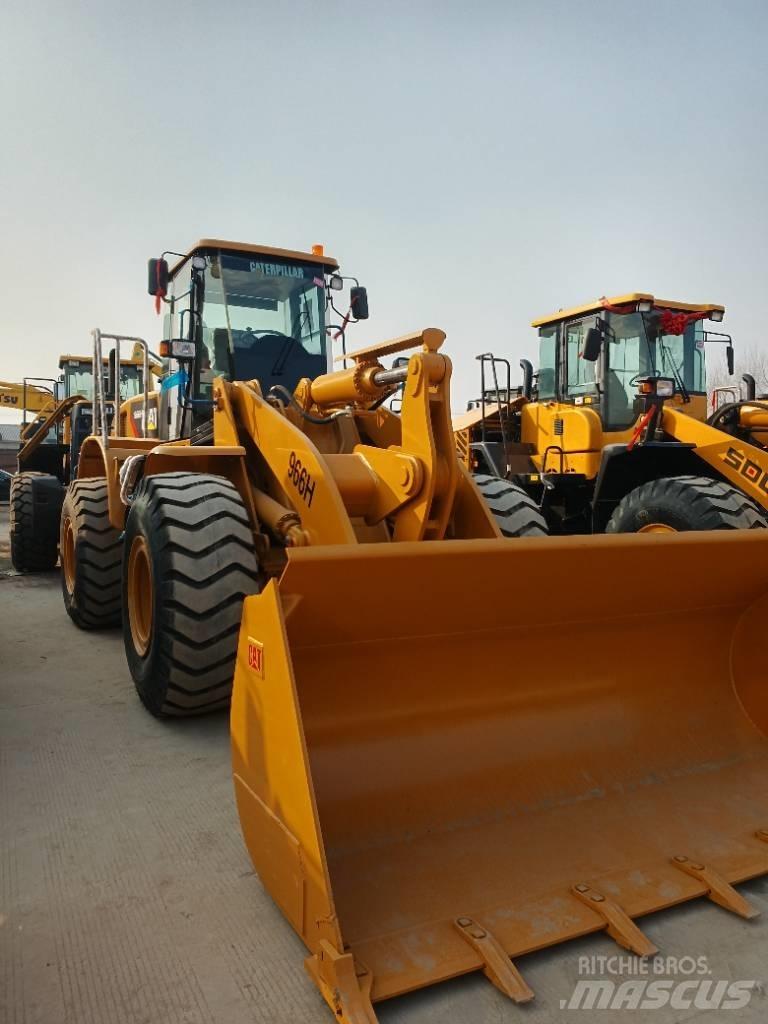 CAT 966 H Gumikerekes homlokrakodók