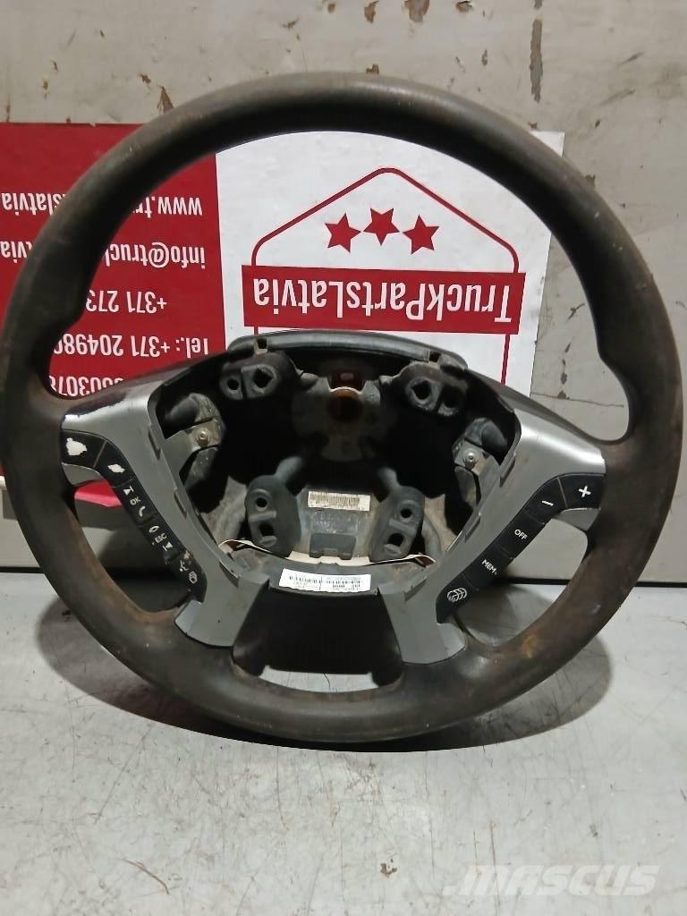 MAN TGX   81464306027 Vezetőfülke és belső tartozékok