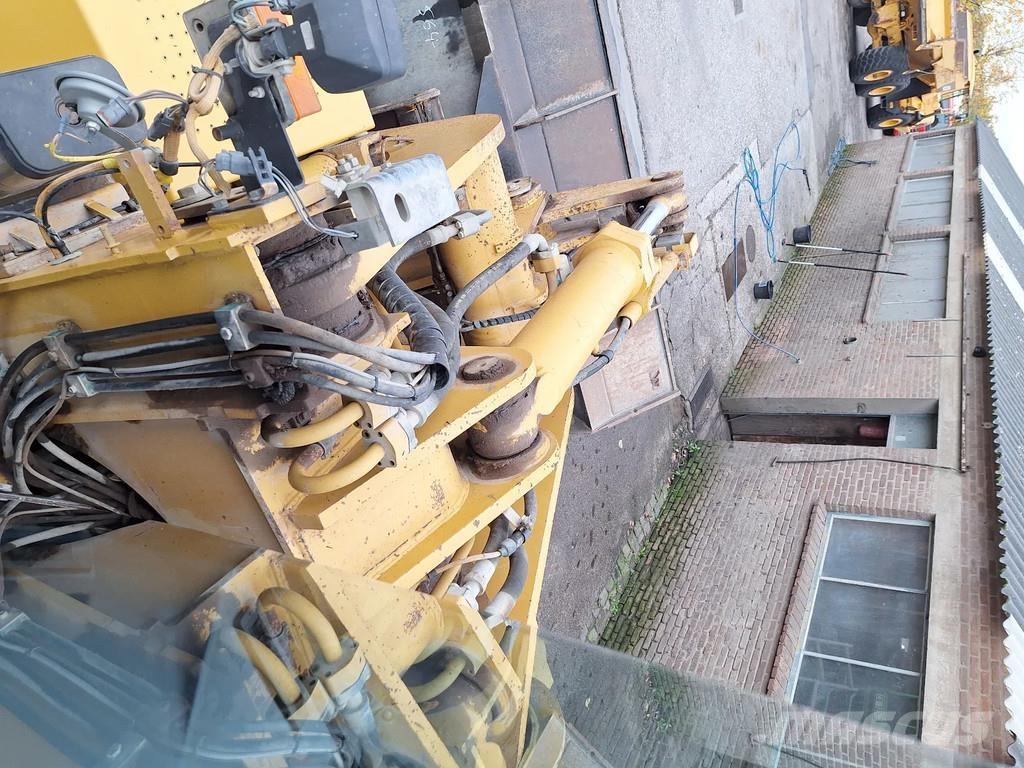 CAT 938G ll Gumikerekes homlokrakodók