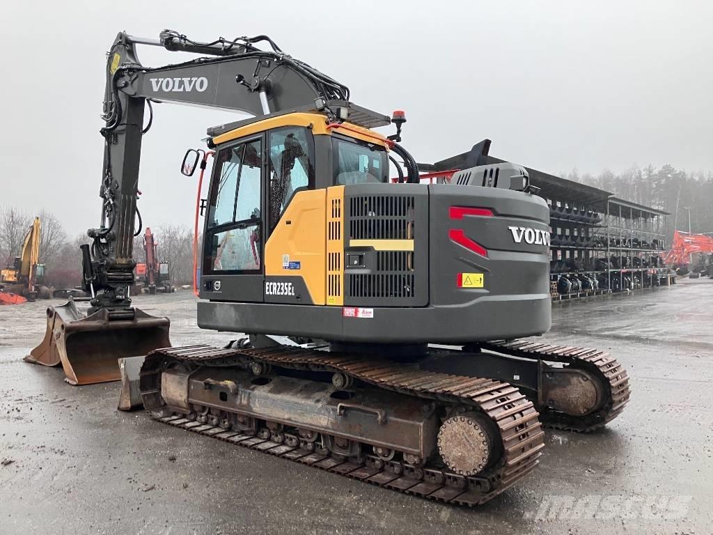 Volvo ECR235EL Blade Lánctalpas kotrók