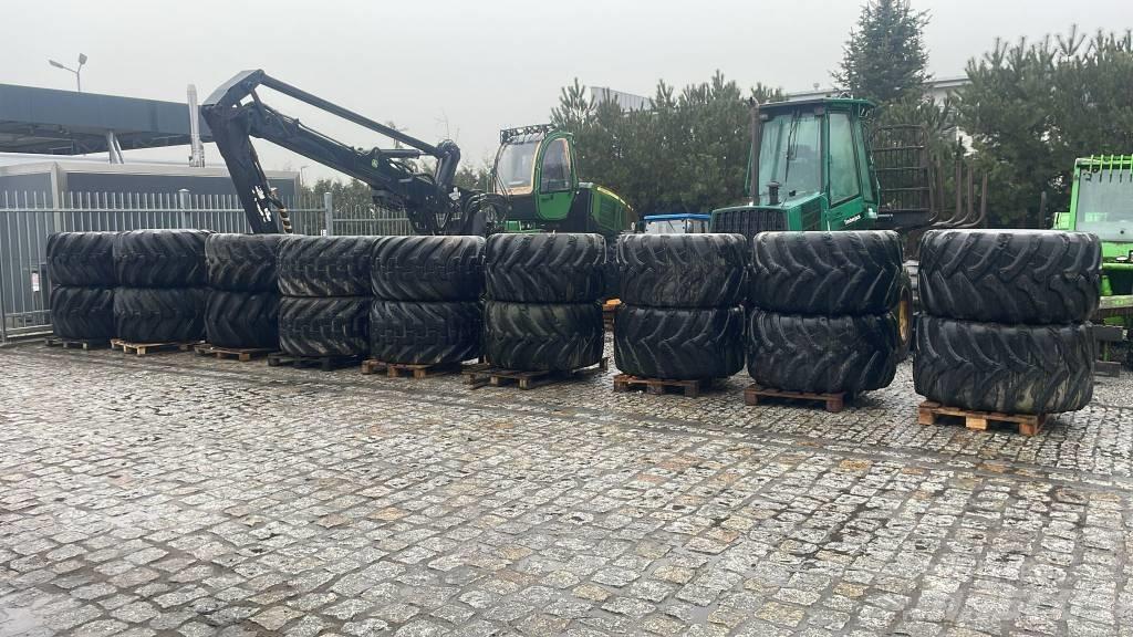 Nokian 710/45R26,5 Gumiabroncsok, kerekek és felnik