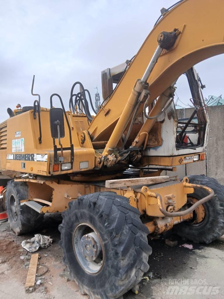 Liebherr A 316 Váltók