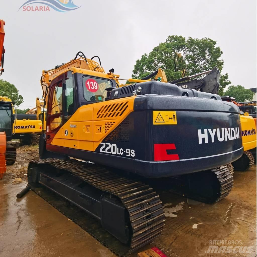 Hyundai R220LC-9S Gumikerekes kotrók